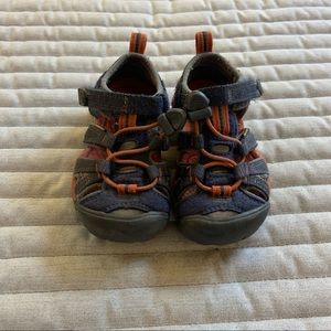 Keen toddler shoes - Navy blue and orange - size 8